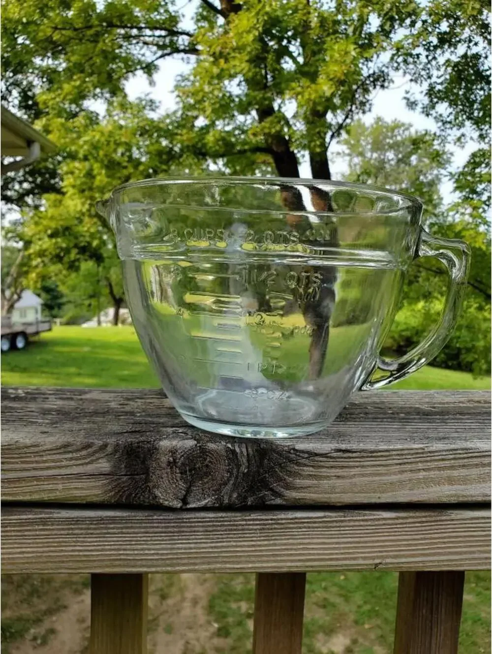 Fire King Measuring cup, anchor hocking batter bowl, 2 Quart, 8 Cup